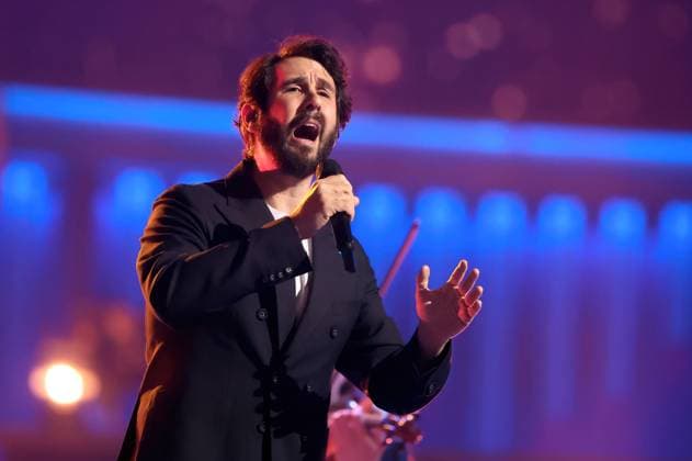 ZDF - Die Giovanni Zarrella Show . Sänger Josh Groban während der ZDF - Unterhaltungssendung Die Giovanni Zarrella Show am 22.11.2025 in der Messehalle Offenburg. 20251122SBK0106