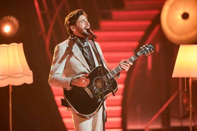 Alvaro Soler in der ZDF-Musikshow Die Giovanni Zarrella Show live aus der Messe Offenburg. Offenburg, 22.11.2025