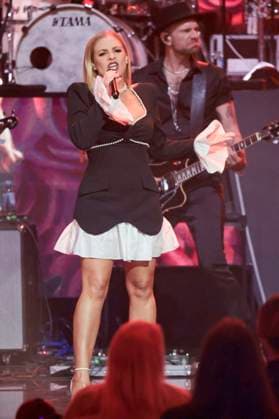 Marina Marx in der ZDF-Musikshow Die Giovanni Zarrella Show live aus der Messe Offenburg. Offenburg, 22.11.2025