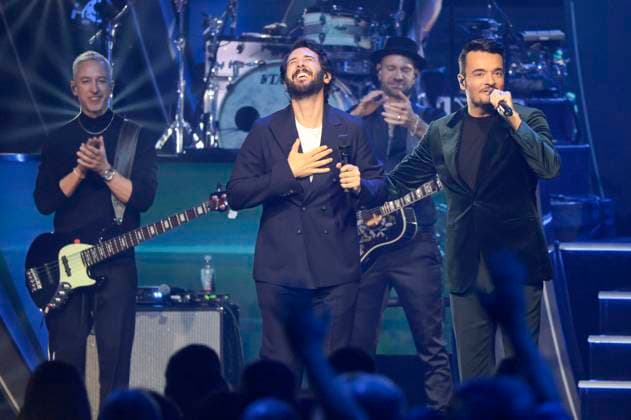 Josh Groban und Giovanni Zarrella in der ZDF-Musikshow Die Giovanni Zarrella Show live aus der Messe Offenburg. Offenburg, 22.11.2025