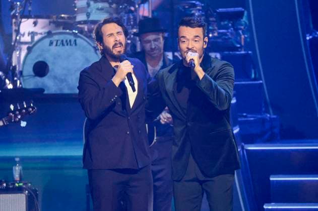 Josh Groban und Giovanni Zarrella in der ZDF-Musikshow Die Giovanni Zarrella Show live aus der Messe Offenburg. Offenburg, 22.11.2025