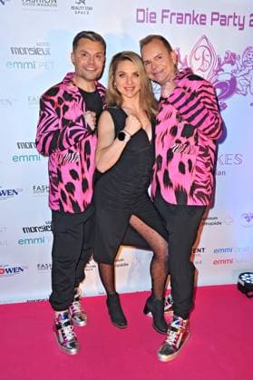 Franke Party 2.0. Sebastian und David Franke mit Madeleine Maddy Morhardt anläßlich der Franke Party 2.0 am 22.11.2025 in Mörfelden-Walldorf. 20251122MWI095646