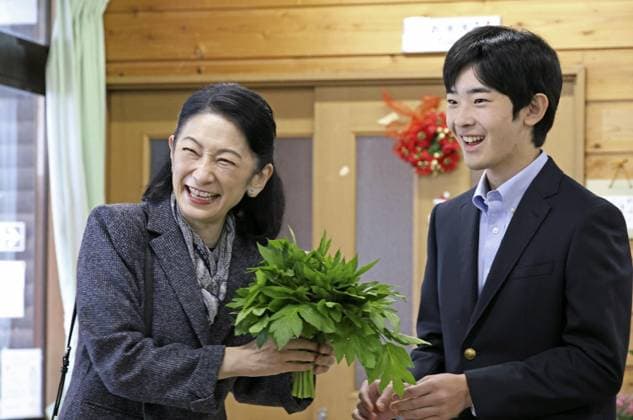 Crown princess, prince visit farm product shop Japanese Crown Princess Kiko and her son Prince Hisahito visit a farm product shop on Izu Oshima Island in the Pacific about 100 kilometers south of Tokyo on Nov. 23, 2025. (Pool photo)  A14AA0005057026P