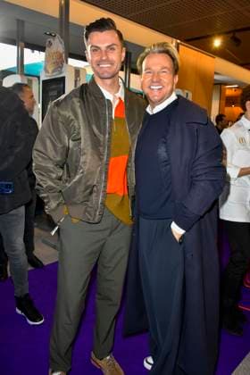 ABB Paul Henry Duval, Sandro Rath bei der Wiedereroeffnung der MC Donald Filiale Schnell Restaurant in Essen am 23.11.2025 NRW Deutschland