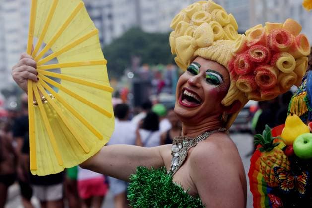 November 23, 2025, Rio De Janeiro, Brazil: Rio de Janeiro s iconic Pride Parade marks 30 years of LGBTI+ history with a powerful message of inclusion and sustainability. Drawing an estimated 3 million people in 2024, it remains one of the world s largest Pride events. This historic edition honors the LGBTI+ community s journey and highlights the vital role of tourism in social transformation. A global symbol of solidarity, the parade reaffirms Rio s commitment to diversity, respect and a sustainable future for all. Rio De Janeiro Brazil - ZUMAk251 20251123_znp_k251_023 Copyright: xBobxKarpx