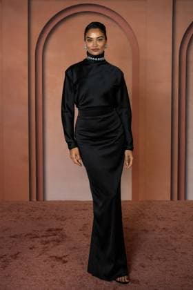 Celebs Attend Inaugural Franca Fund Gala - Doha Shanina Shaikh arrives to the Franca Fund Gala at the Museum of Islamic Art, in Doha, Qatar, on November 23, 2025. Photo by Balkis Press ABACAPRESS.COM Doha United Arab Emirates  Copyright: xBalkisxPress ABACAx