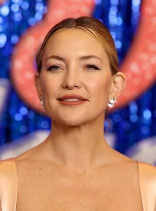 Sur un Air de Blues - Song Sung Blue Premiere Kate Hudson attends the Sur un Air de Blues - Song Sung Blue Premiere at Le Grand Rex on November 23, 2025 in Paris, France.  Copyright: xDFYx