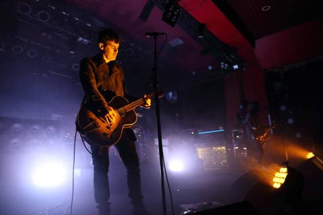 Robert Levon Been und Peter Hayes, v.l., von der Band Black Rebel Motorcycle Club bei einem Konzert im Astra Kulturhaus in Berlin, 23. November 2025. Black Rebel Motorcycle Club Konzert Berlin