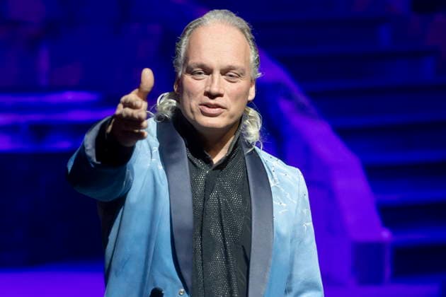 Andre Sarrasani präsentiert seine neue Dinner-Show Atlantis On Fire im Chapiteau am Elbepark in Dresden.