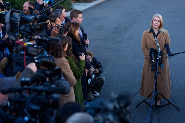 Karoline Leavitt Speaks to Media Outside White House White House Press Secretary Karoline Leavitt speaks to members of the media outside the West Wing of the White House in Washington, DC, USA, on Monday, November 24, 2025. Credit: Aaron Schwartz Pool via CNP Washington District of Columbia United States  Copyright: xPool ABACAx