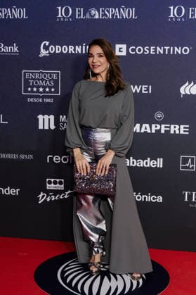 El Espanol organizes a gala to celebrate its tenth anniversary TV collaborator Raquel Bollo poses during the celebration of the 10th anniversary of El Espanol, at the Palacio de Cibeles, on November 24, 2025, in Madrid Spain The newspaper, chaired and directed by Pedro J Ramírez, commemorates its tenth anniversary with a gala attended by various political personalities to celebrate the newspapers trajectory 24 NOVEMBER 2025 EL ESPAÑOL X ANIVERSARIO DIARIO PERIODISMO COMUNICACIÓN Carlos Lujá Madrid Madrid Espana  Copyright: xCarlosxLujanx 7123897