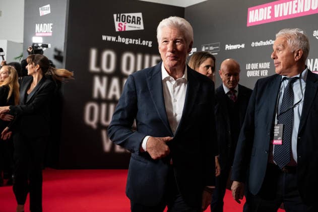 Lo Que Nadie Quiere Ver - Premiere in Madrid, Spain - 24 Nov 2025 Richard Gere attends the Lo Que Nadie Quiere Ver premiere at the Callao cinema. Madrid Spain Copyright: xAtilanoxGarciax xSOPAxImagesx photo01274