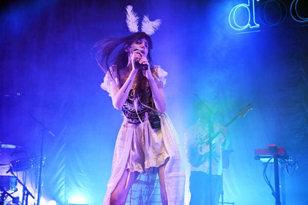 Dodie performing at Roundhouse LONDON, ENGLAND - NOVEMBER 24: Dodie (Dorothy Clark) performing at Roundhouse, Chalk Farm on November 24, 2025 in London, England. CAP MAR MAR Great Britain Copyright: xMartinxHarris CapitalxPicturesx