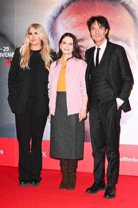 43 Turin Film Festival 2025, Day 4 - Photocall Juliette Binoche Star of the Mole In the photo: Juliette Binoche, Tiziana Rocca, Giulio Base  Copyright: xManuelexMangiarottix xipa-agency.netx xDxAvanzo Mangiarottix IPA_Agency_IPA68362569