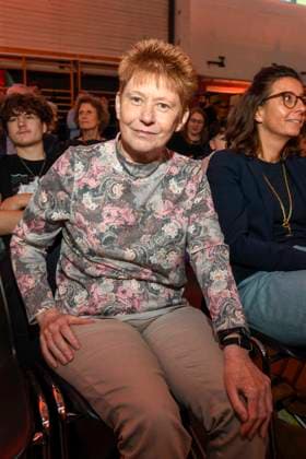 ABB Petra Angelika Pau ist eine ehemalige deutsche Politikerin zu Gast bei der Feier 30 Jahre Die Arche am 25.11.2025 in Berlin - Der Verein Die Arche Christliches Kinder und Jugendwerk e. V. der Verein wurde 1995 in Berlin-Hellersdorf gegruendet, das sich gegen Kinderarmut in Deutschland engagiert Berlin Deutschland