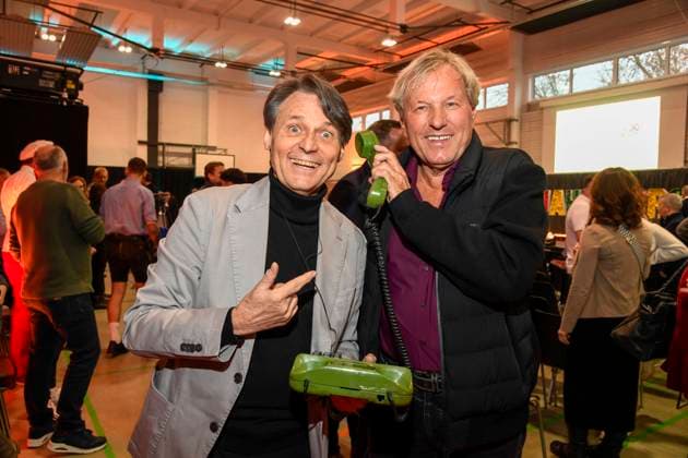 ABB Wolfgang Bahro Schauspieler und Saenger Bernhard Brink zu Gast bei der Feier 30 Jahre Die Arche am 25.11.2025 in Berlin - Der Verein Die Arche Christliches Kinder und Jugendwerk e. V. der Verein wurde 1995 in Berlin-Hellersdorf gegruendet, das sich gegen Kinderarmut in Deutschland engagiert Berlin Deutschland
