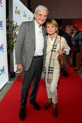 ABB Dieter Hermann mit Frau Uschi Glas Ehepaar Schauspielerin zu Gast bei der Feier 30 Jahre Die Arche am 25.11.2025 in Berlin - Der Verein Die Arche Christliches Kinder und Jugendwerk e. V. der Verein wurde 1995 in Berlin-Hellersdorf gegruendet, das sich gegen Kinderarmut in Deutschland engagiert Berlin Deutschland