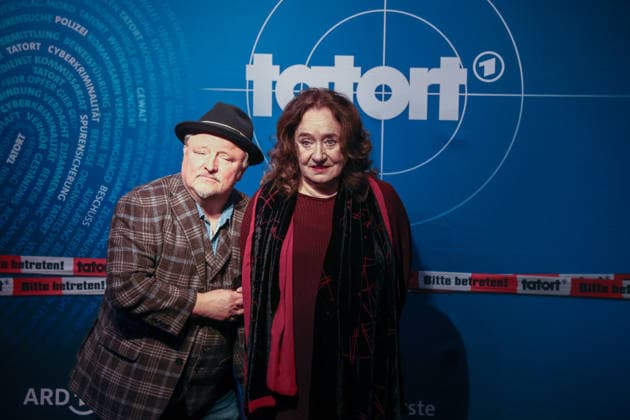 Premiere Münster-Tatort. Pressetermin zur Premiere des neuen ;Münster-Tatort Die Erfindung des Rades. Die Ausstrahlung ist am 7. Dezember im Ersten und der ARD Mediathek. Axel Prahl, als Frank Thiel und Mechthild Großmann, als Wilhelmine Klemm. Thiel. Münster, Nordrhein-Westfalen, DEU, Deutschland, 25.11.2025