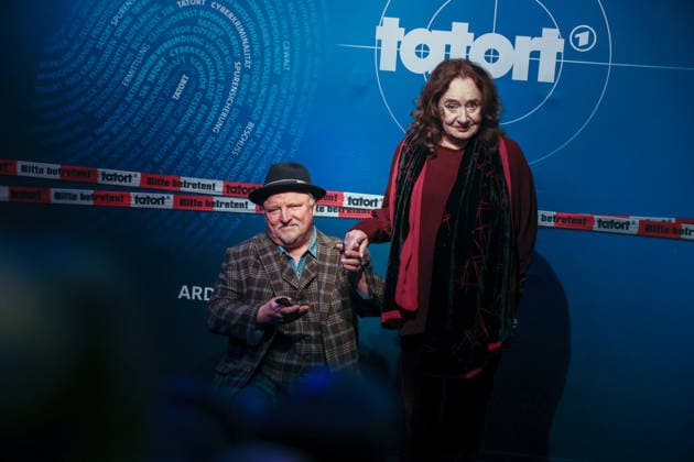 Premiere Münster-Tatort. Pressetermin zur Premiere des neuen ;Münster-Tatort Die Erfindung des Rades. Die Ausstrahlung ist am 7. Dezember im Ersten und der ARD Mediathek. Axel Prahl, als Frank Thiel und Mechthild Großmann, als Wilhelmine Klemm. Thiel. Münster, Nordrhein-Westfalen, DEU, Deutschland, 25.11.2025