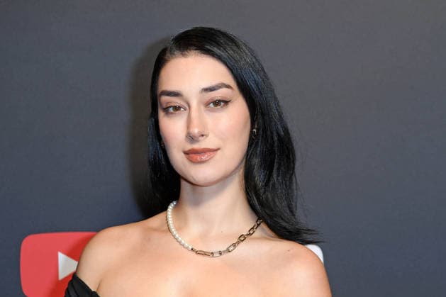 Elif Demirezer auf dem Roten Teppich zum YOUTUBE MUSIC AWARD DINNER im Grill Royal in Berlin am 25.11.2025
