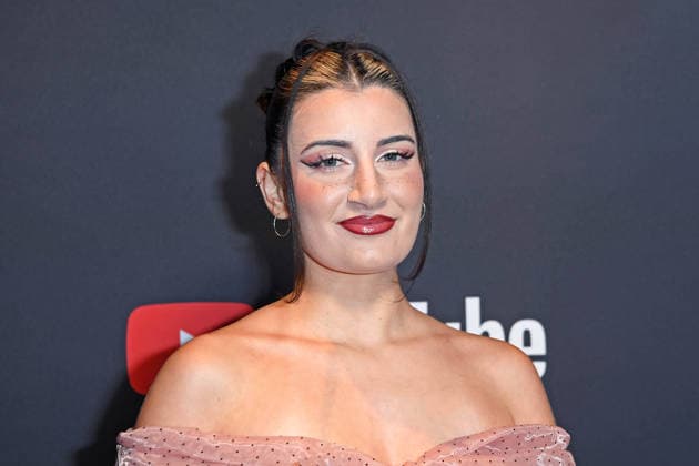 Rubi auf dem Roten Teppich zum YOUTUBE MUSIC AWARD DINNER im Grill Royal in Berlin am 25.11.2025