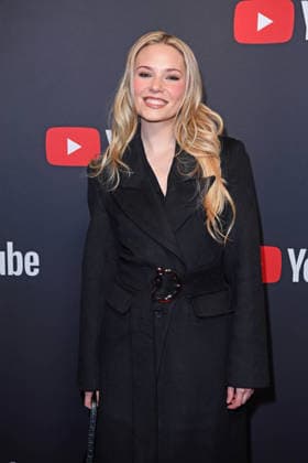 Esther Graf auf dem Roten Teppich zum YOUTUBE MUSIC AWARD DINNER im Grill Royal in Berlin am 25.11.2025