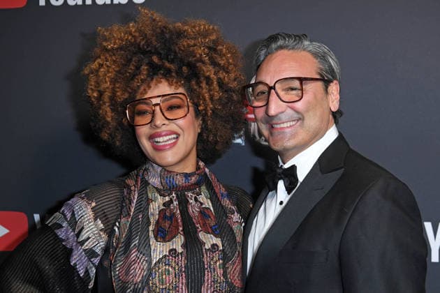 Mousse T. mit Freundin Khadra Sufi auf dem Roten Teppich zum YOUTUBE MUSIC AWARD DINNER im Grill Royal in Berlin am 25.11.2025