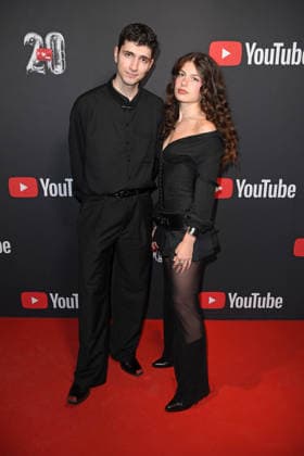 Abor & Tynna auf dem Roten Teppich zum YOUTUBE MUSIC AWARD DINNER im Grill Royal in Berlin am 25.11.2025