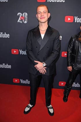 Gregor Hägele auf dem Roten Teppich zum YOUTUBE MUSIC AWARD DINNER im Grill Royal in Berlin am 25.11.2025