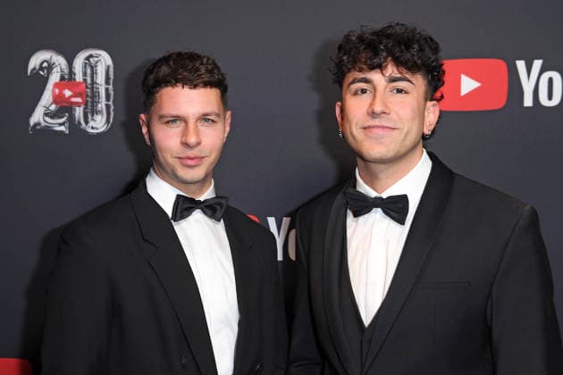 Lahos (Leonard Biwer), Bennett auf dem Roten Teppich zum YOUTUBE MUSIC AWARD DINNER im Grill Royal in Berlin am 25.11.2025