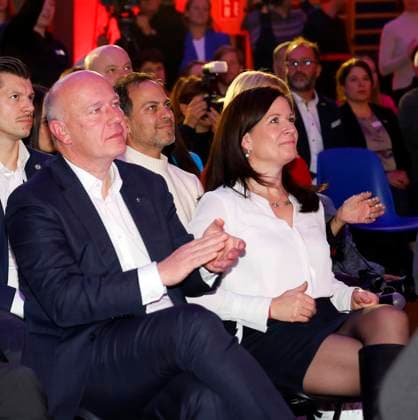 Dr. Christian Stäblein , Kai Wegner, Katharina Guenther-Wuensch bei der Feier 30 Jahre Die Arche in Berlin.