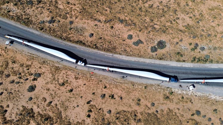 Trucks halted at Jeronimo-Santa Teresa border crossing amid water law protest CIUDAD JUAREZ , MEXICO - NOVEMBER 25: Trucks came to a complete halt at the Jeronimo-Santa Teresa border crossing as protesters blocked the road in opposition to the new water law reform on November 25, 2025 in Ciudad Juarez, Mexico. Since Monday, protesters have blocked the main gate of the Ciudad Juarez Customs Office, placing vehicles across the road along with folding chairs and a banner reading Total Rejection of the New Water Law. A line of trucks remains stationary in front of the blockade, bringing all traffic to a complete standstill. Christian Torres Anadolu Ciudad Juarez Mexico. Editorial use only. Please get in touch for any other usage.  Copyright: x2025xAnadoluxChristianxTorresx