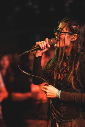 Water from Your Eyes live in Copenhagen, Denmark Copenhagen, Denmark. 25th, November 2025. The American band Water From Your Eyes performs a live concert at Ideal Bar in Copenhagen. Here vocalist Rachel Brown is seen live on stage. Denmark, Copenhagen  Copyright: xGonzalesxPhoto PeterxTroestx