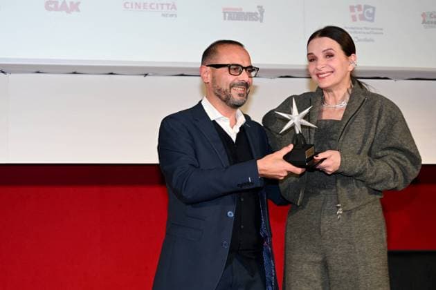 43rd Turin Film Festival - Awarding of The Mole Stella to Juliette Binoche Juliette Binoche during 43rd Turin Film Festival - Awarding of The Mole Stella to Juliette Binoche. Day 4 - Award ceremony for the Star of the Mole to Juliette Binoche. Italy, Turin on November 25, 2025. Photo by IPA ABACAPRESS.COM Turin Italy  Copyright: xIPA ABACAx
