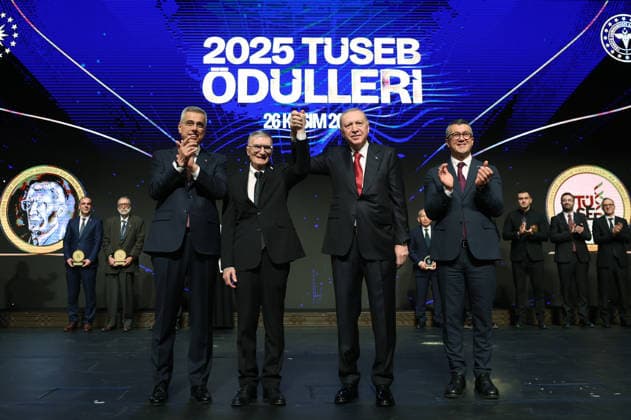Turkish President Recep Tayyip Erdogan ANKARA, TURKIYE - NOVEMBER 26: (----EDITORIAL USE ONLY - MANDATORY CREDIT - TURKISH PRESIDENCY MURAT KULA HANDOUT - NO MARKETING NO ADVERTISING CAMPAIGNS - DISTRIBUTED AS A SERVICE TO CLIENTS----) Turkish President Recep Tayyip Erdogan attends the 11th Turkish Medical World Congress and TUSEB Aziz Sancar Science, Service and Incentive Awards Ceremony at Bestepe Nation s Convention and Culture Center in Ankara, Turkiye on November 26, 2025. Turkish Minister of Health, Kemal Memisoglu and Turkish scientist and Nobel Prize Laureate in Chemistry Prof. Dr. Aziz Sancar also attended the ceremony. TUR Presidency Murat Kula Handout Anadolu Ankara Turkey. Editorial use only. Please get in touch for  Copyright: x2025xAnadoluxTURxPresidencyx xMuratxKulax xHandoutx