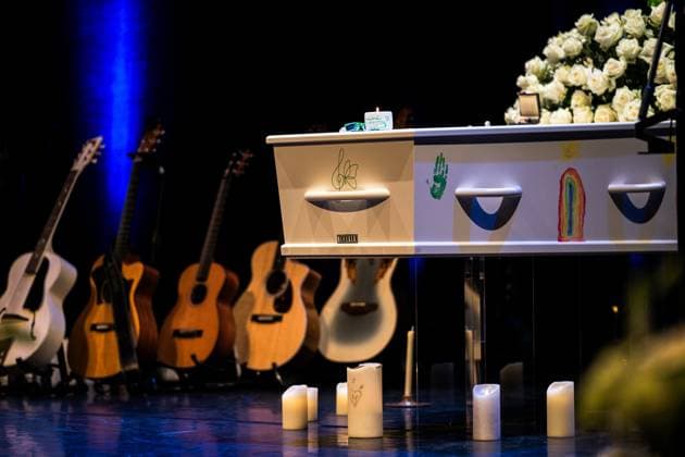 HOOGEVEEN - RenÃ Karst s farewell ceremony took place at De Tamboer Theatre. The folk singer died unexpectedly at the age of 59 from a heart attack. ANP SIESE VEENSTRA netherlands out - belgium out  Copyright: xx x543144689x originalFilename: 543144689.jpg