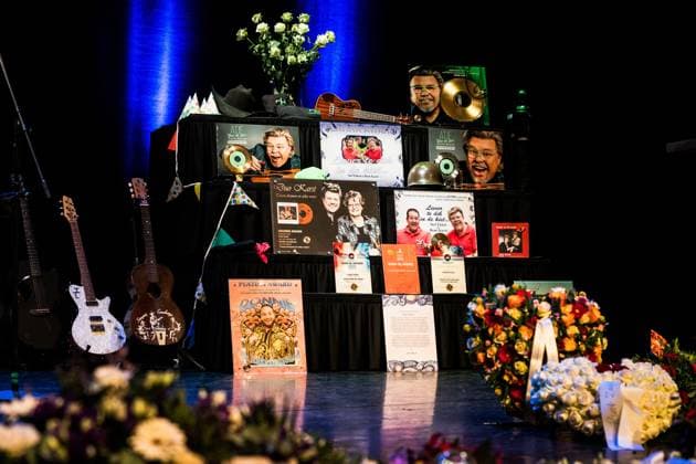 HOOGEVEEN - RenÃ Karst s farewell ceremony took place at De Tamboer Theatre. The folk singer died unexpectedly at the age of 59 from a heart attack. ANP SIESE VEENSTRA netherlands out - belgium out  Copyright: xx x543144707x originalFilename: 543144707.jpg