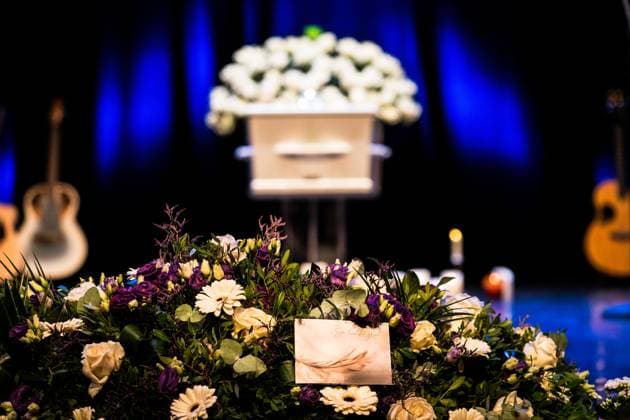 HOOGEVEEN - RenÃ Karst s farewell ceremony took place at De Tamboer Theatre. The folk singer died unexpectedly at the age of 59 from a heart attack. ANP SIESE VEENSTRA netherlands out - belgium out  Copyright: xx x543144725x originalFilename: 543144725.jpg