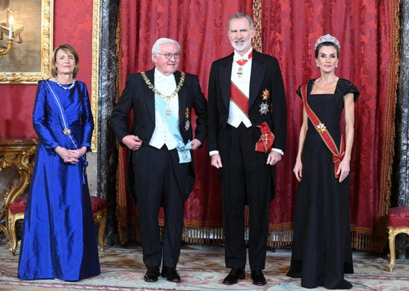 The King and Queen of Spain offer the traditional gala dinner to the President of Germany, Frank Walter Steinmeier and his wife The King and Queen of Spain, Don Felipe IV and Dona Letizia, with the President of Germany, Frank Walter Steinmeier and his wife, Elke Büdenbender, during the traditional gala dinner at the Royal Palace, on November 26, 2025, in Madrid Spain ROYAL FAMILY José Madrid Madrid Madrid Spain  Copyright: xJosÃ xOlivax 7128524