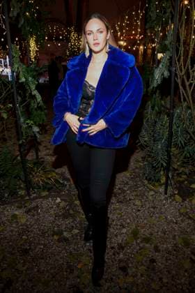 Berlin abb- Elena Carrier Model zu Gast beim Magical Christmas Ball von LeGer by Lena Gercke im Claerchens Ballhaus Berlin am 26.11.2025 Berlin Deutschland