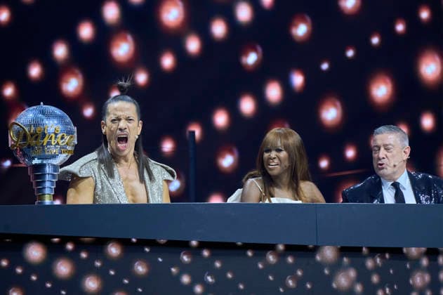 Jorge Gonzalez, Motsi Mabuse und Joachim Llambi bei Let s Dance - Die Live-Tour 2025 in der ZAG Arena. Hannover, 25.11.2025