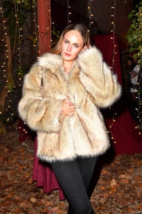 Elena Carriere beim Magical Christmas Ball von LeGer by Lena Gercke im Clärchens Ballhaus in Berlin 26.11.2025