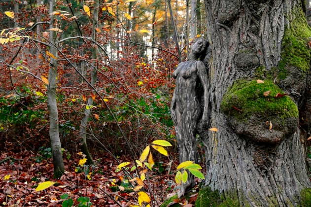 Nature Art: Herbst Bodypainting und Photoshooting mit Model Tatjana Heinz im Klütwald. Hameln, 26.11.2025 - Bodyart-Künstler: Jörg Düsterwald
