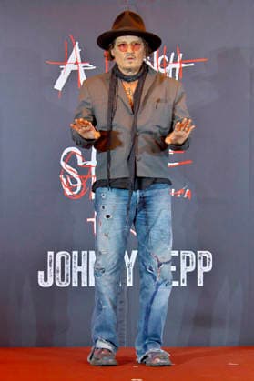 Johnny Depp bei einer Pressekonferenz zu seiner Ausstellung A Bunch of Stuff -Tokyo im NEWoMan Takanawa. Tokio, 27.11.2025