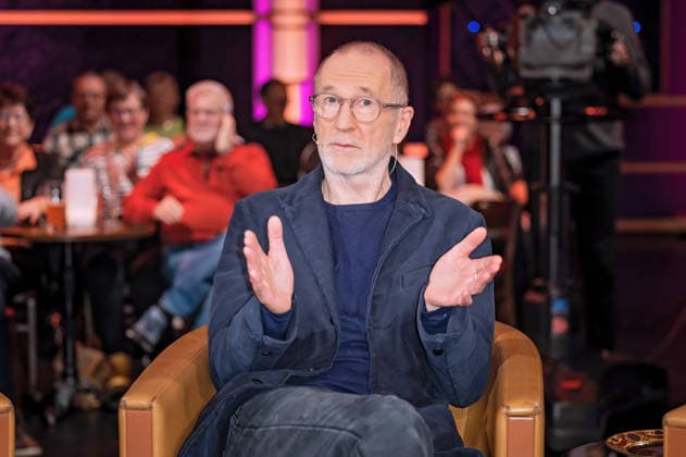 MDR - Riverboat. Schauspieler Peter Lohmeyer anläßlich der Aufzeichnung der MDR - Talkshow Riverboat am 27.11.2025 in der Mediacity Leipzig. 20251127SFL0013