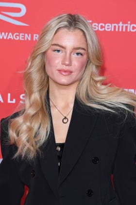 Emma Svenningson - GQ MEN OF THE YEAR AWARDS 2025 im Metropol in Berlin am 27.11.2025