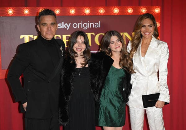 Celebrities attend the world premiere of ˜Tinsel Town™ at Vue Leicester Square, London Featuring: Robbie Williams, Teddy Williams, Ayda Field Williams Where: London, United Kingdom When: 27 Nov 2025 Credit: Cover Images EDITORIAL USE ONLY. NOT FOR USE BY NEWSPAPERS BASED IN THE UK. Copyright: xx coverimg55297620