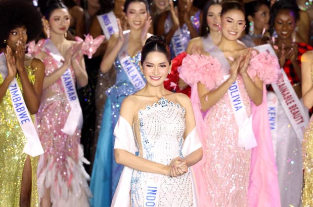November 27, 2025, Tokyo, Japan - Miss Indonesia Melliza Xaviera Yulin is selected for the third runner-up of the Miss International 2025 beauty pageant in Tokyo on Thursday, November 27, 2025. Yulin won the 3rd runner-up of the pageant and Miss Colombian Catalina Duque was crowned the Miss International 2025. (photo by Yoshio Tsunoda AFLO)  aflo_311757425