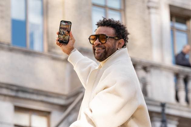 November 27, 2025, Bronx, New York, USA: Shaggy rides on float during 99th annual 2025 Macy s Thanksgiving Day Parade in Midtown Manhattan on Central Park West in New York, NY on November 27, 2025 Bronx USA - ZUMAr339 20251127_znp_r339_117 Copyright: xLevxRadinx