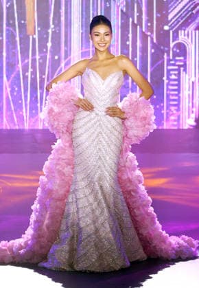 November 27, 2025, Tokyo, Japan - Miss Philippines Myrna Esguerra in evening gown poses at the Miss International 2025 beauty pageant in Tokyo on Thursday, November 27, 2025. Esguerra won the 4th runner-up of the pageant and Miss Colombian Catalina Duque was crowned the Miss International 2025. (photo by Yoshio Tsunoda AFLO)  aflo_311757437
